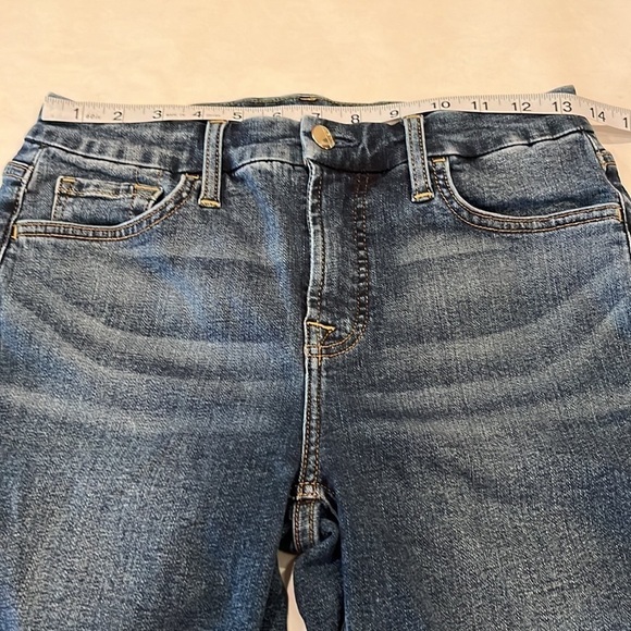 Jen 7 By 7 For All Mankind High Rise Capri Size 4 - Picture 3 of 16